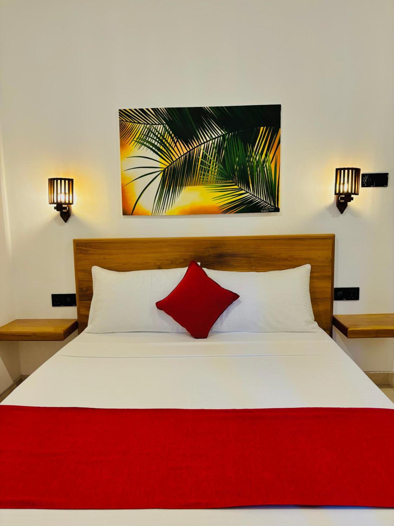 Breeze Bay Villa Dikwella Luaran gambar