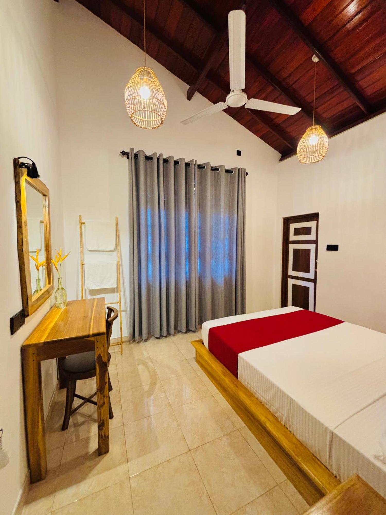 Breeze Bay Villa Dikwella Luaran gambar