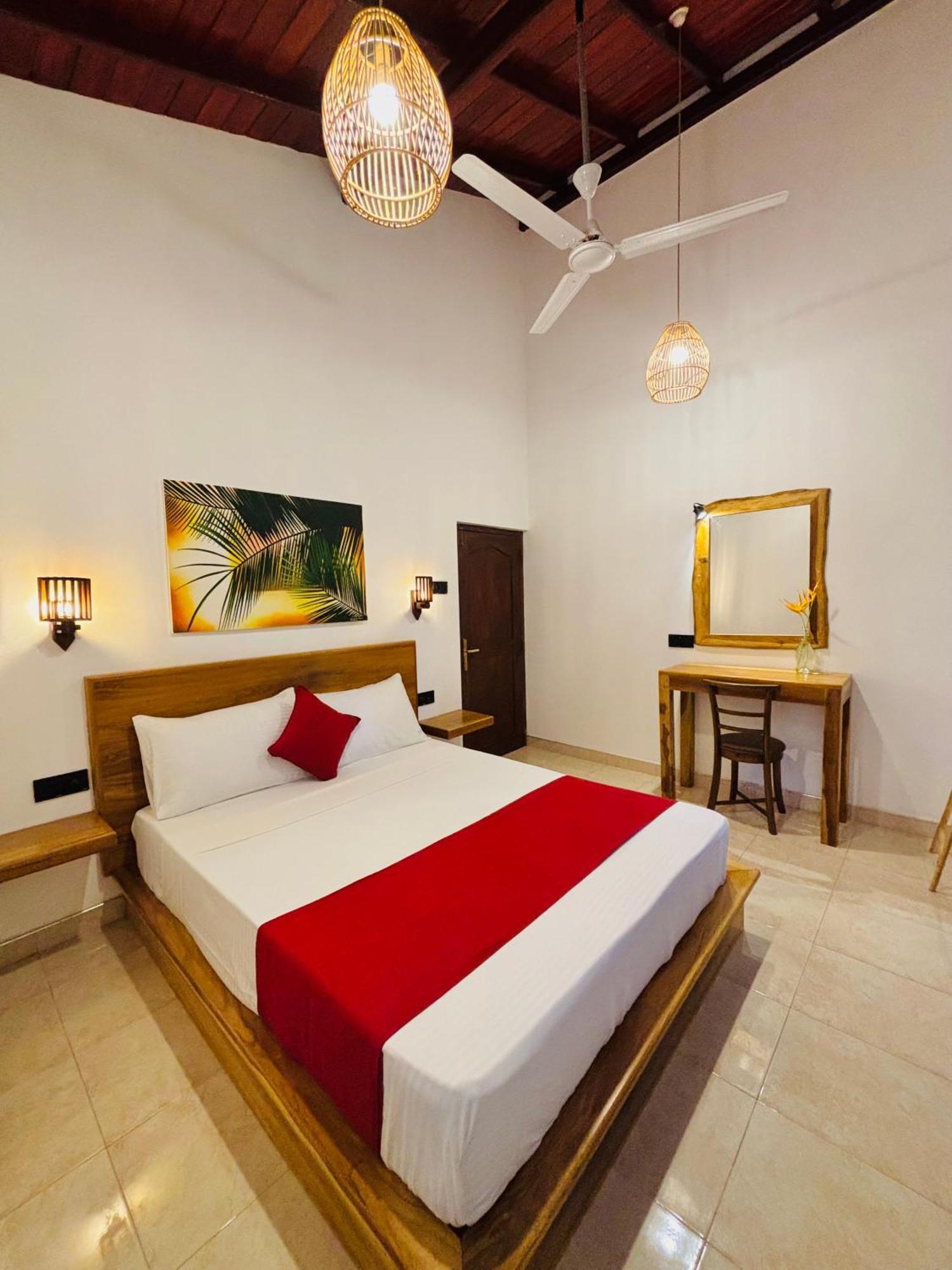 Breeze Bay Villa Dikwella Luaran gambar
