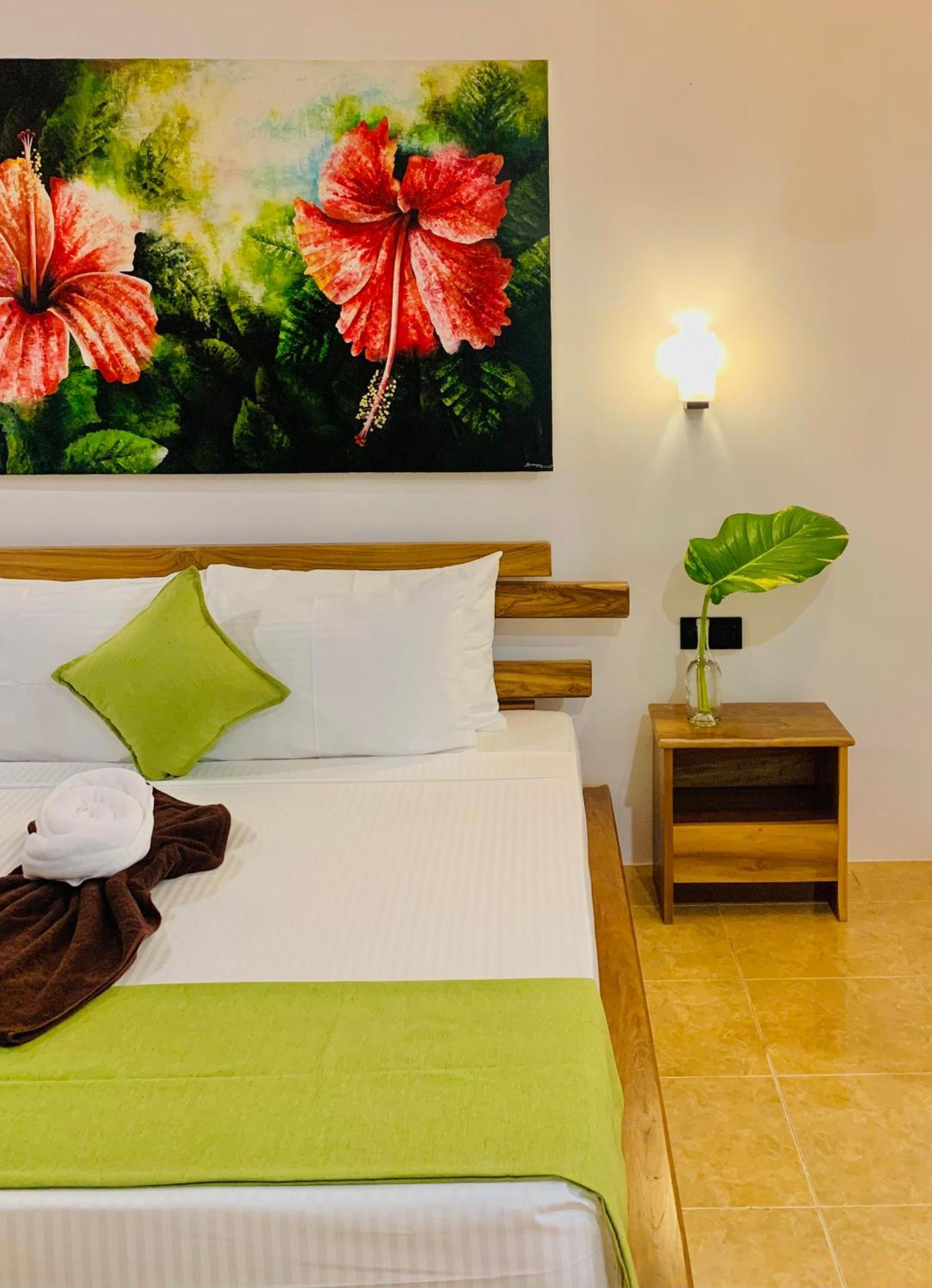 Breeze Bay Villa Dikwella Luaran gambar